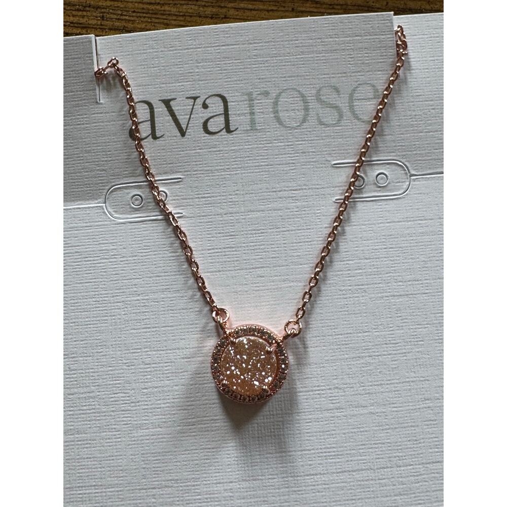 NWT Ava Rose Rose Gold Druzy Circle Pendant Necklace (Retail $65) - Picture 4 of 6